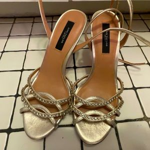 Ann Taylor Metallic sandal size 7